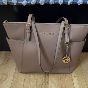 Michael Kors Dune Shoulder Bag
